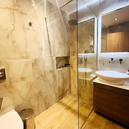 Apartment Urban Escape