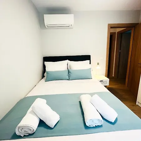 Apartment Urban Escape *